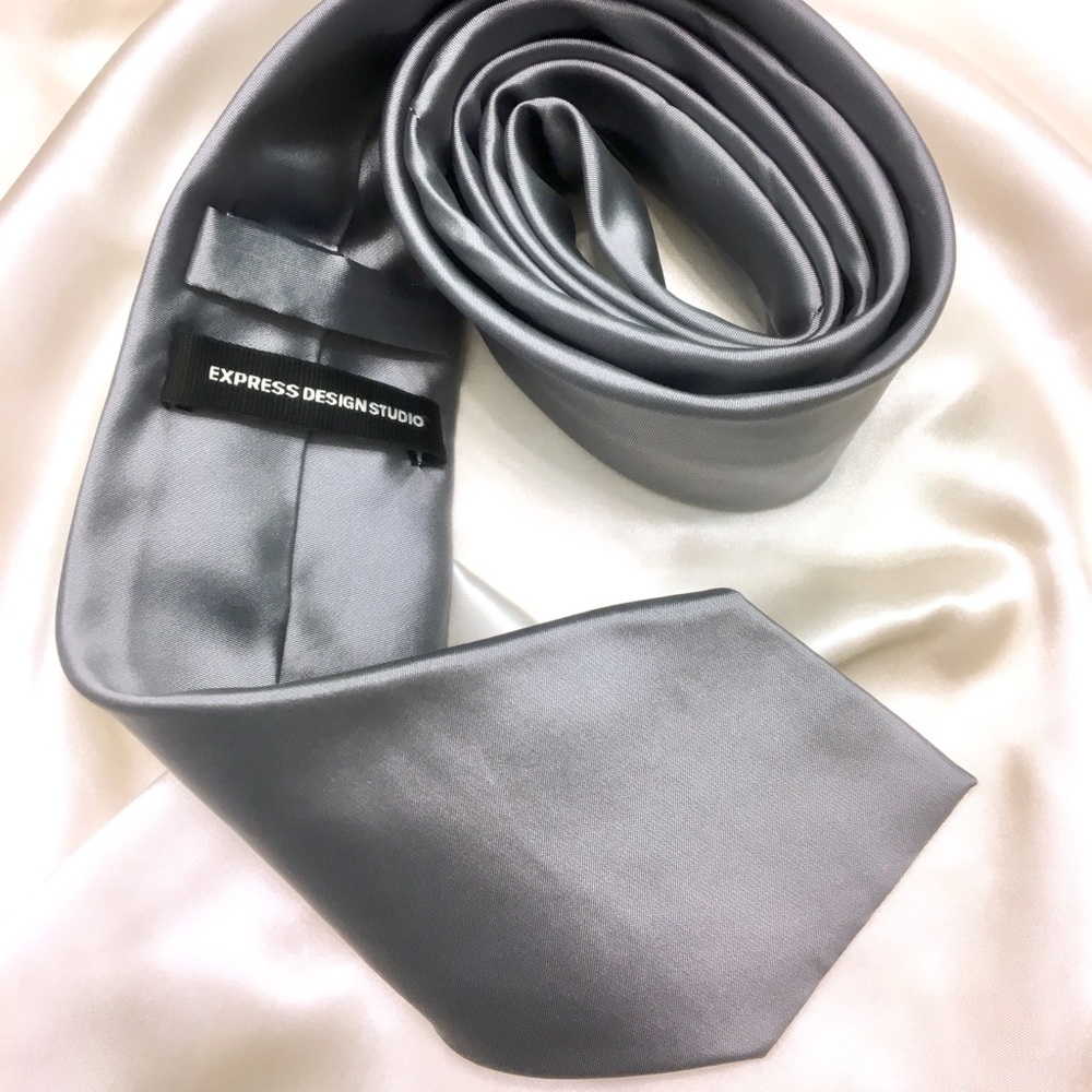 Express Studio Men’s Silver Tie